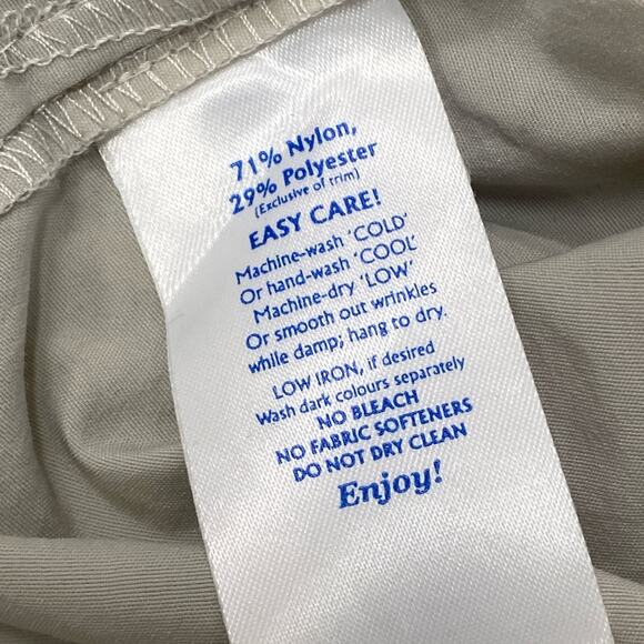 Tilley Endurables Nanotex Comfort Vented Roll Sleeve Men's XL Khaki Button Shirt - Picture 7 of 9